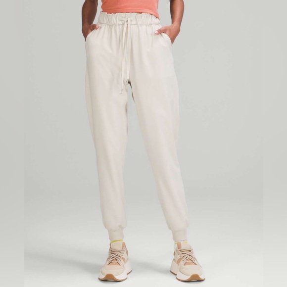 NWOT Lululemon Stretch Luxtreme Jogger *special edition team Canada - Picture 1 of 16